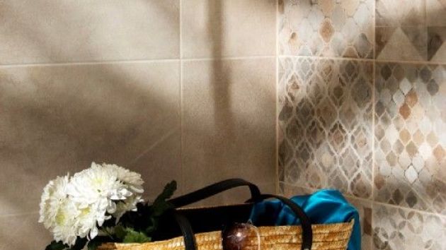 modne płytki łazienkowe 2026